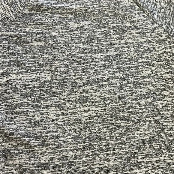 New Cat & Jack Size 5 LS round neck pullover shirt.  Super soft. Black and white - Picture 5 of 6